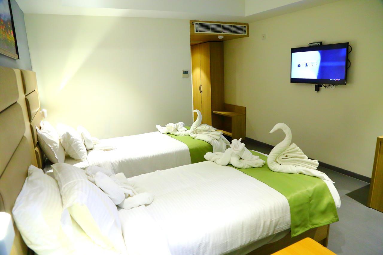 Abhayaa Hotel Вишакхапатнам Экстерьер фото