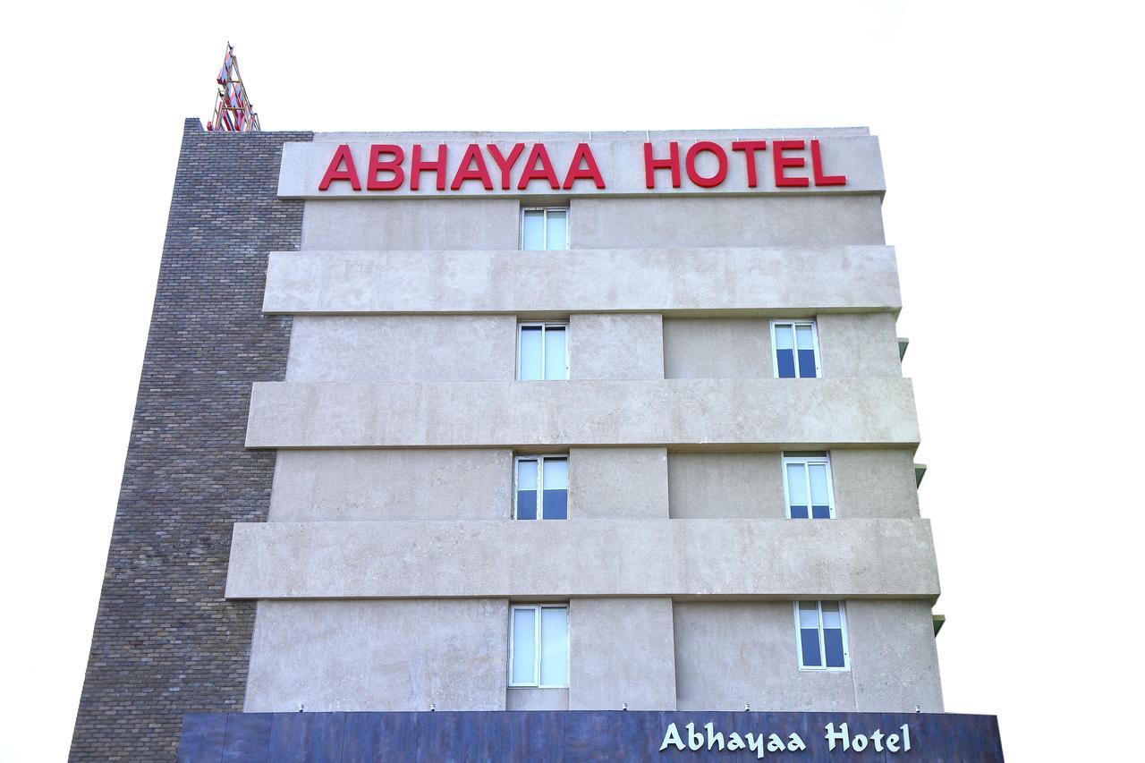 Abhayaa Hotel Вишакхапатнам Экстерьер фото